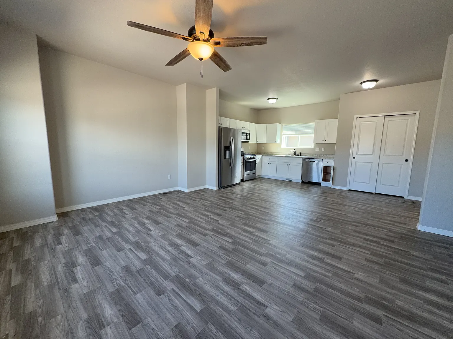 759 Endeavor Way — Photo 2