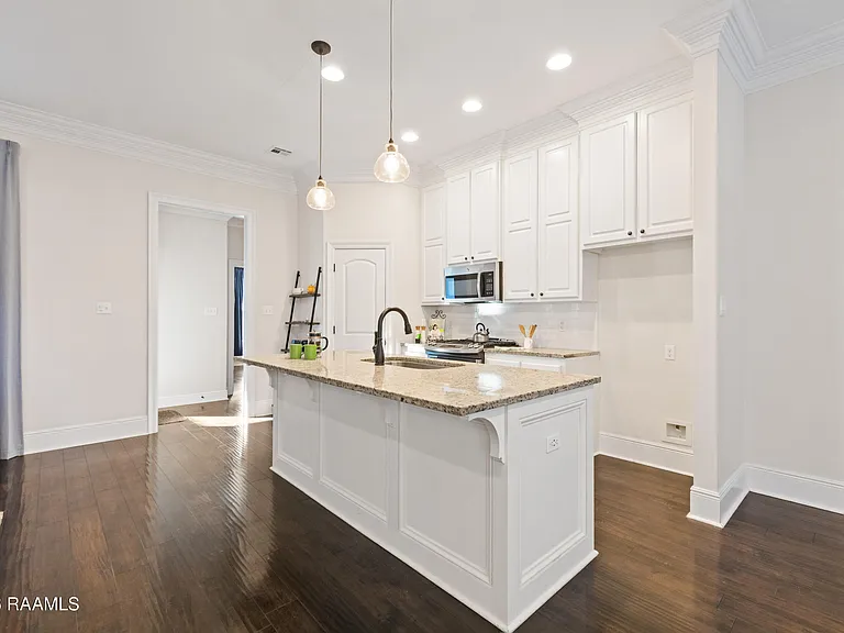 110 Olivewood Dr — Photo 13