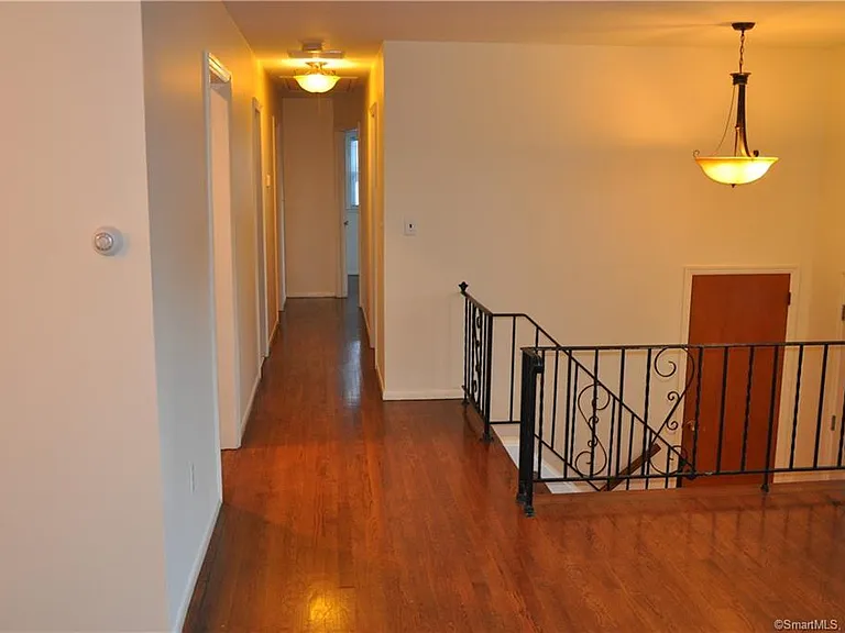 22 Essex Rd — Photo 25