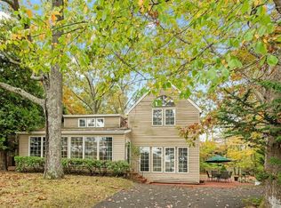 202 Big Fresh Pond Rd, Southampton, NY 11968