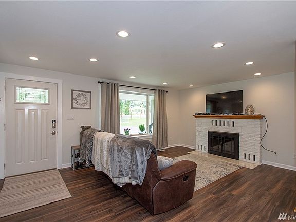 5th image of 3716 48th St E
