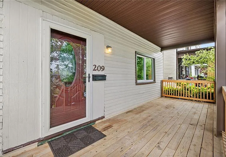 209 E Meyers St — Photo 27