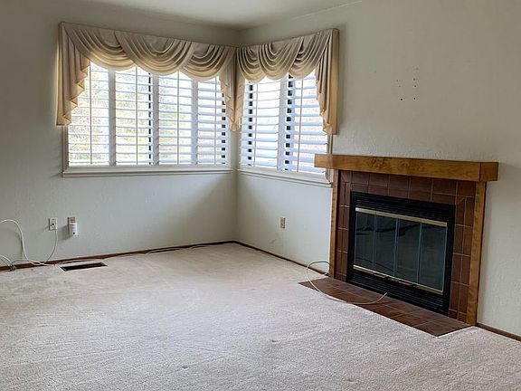 2nd image of 740 Dorothy Way
