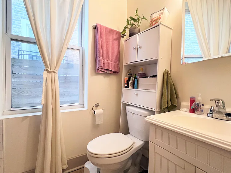 3007 W Girard Ave — Photo 11