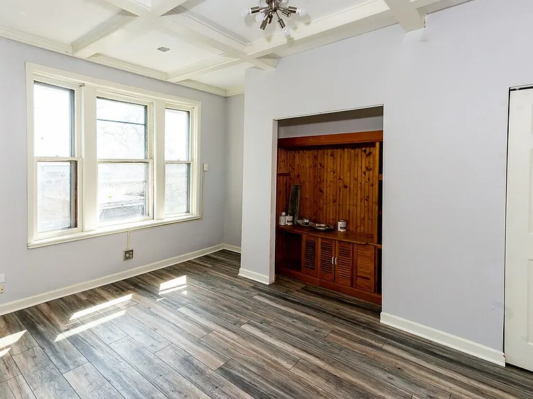 1427 E 69th Pl #2 — Photo 8