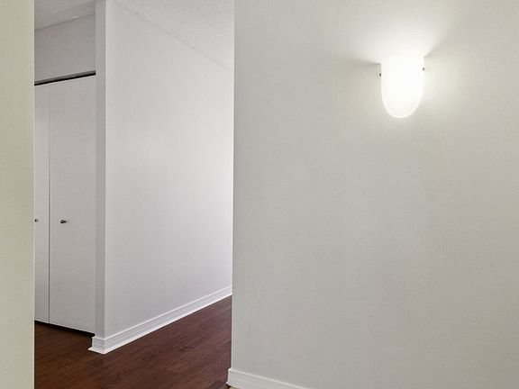 2nd image of 512 N McClurg Ct APT 1509