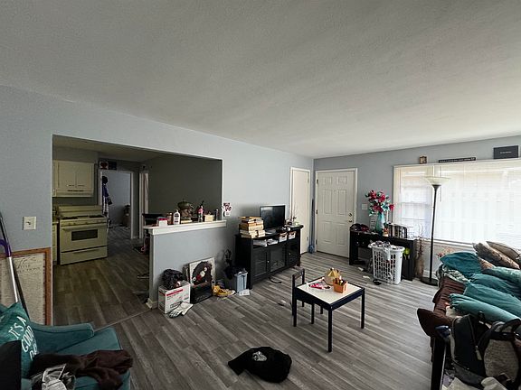 4th image of 2707 Canterbury Ln