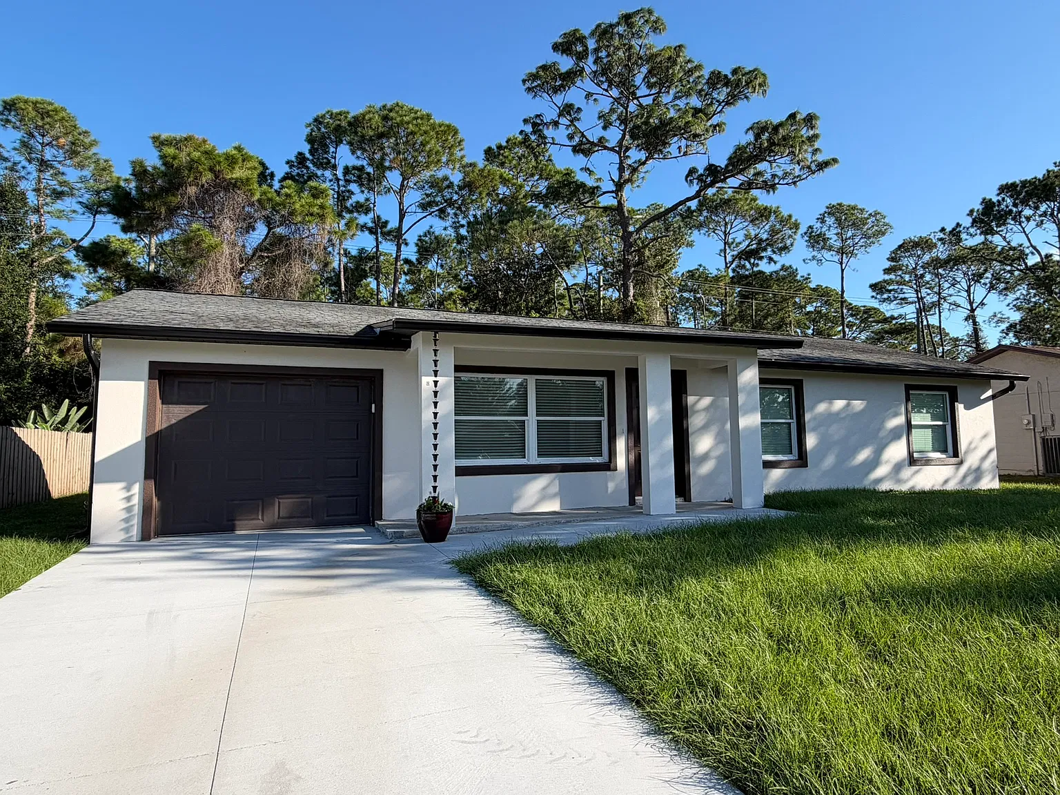 3 bed, 1118 sqft, $2,200 — Photo 1