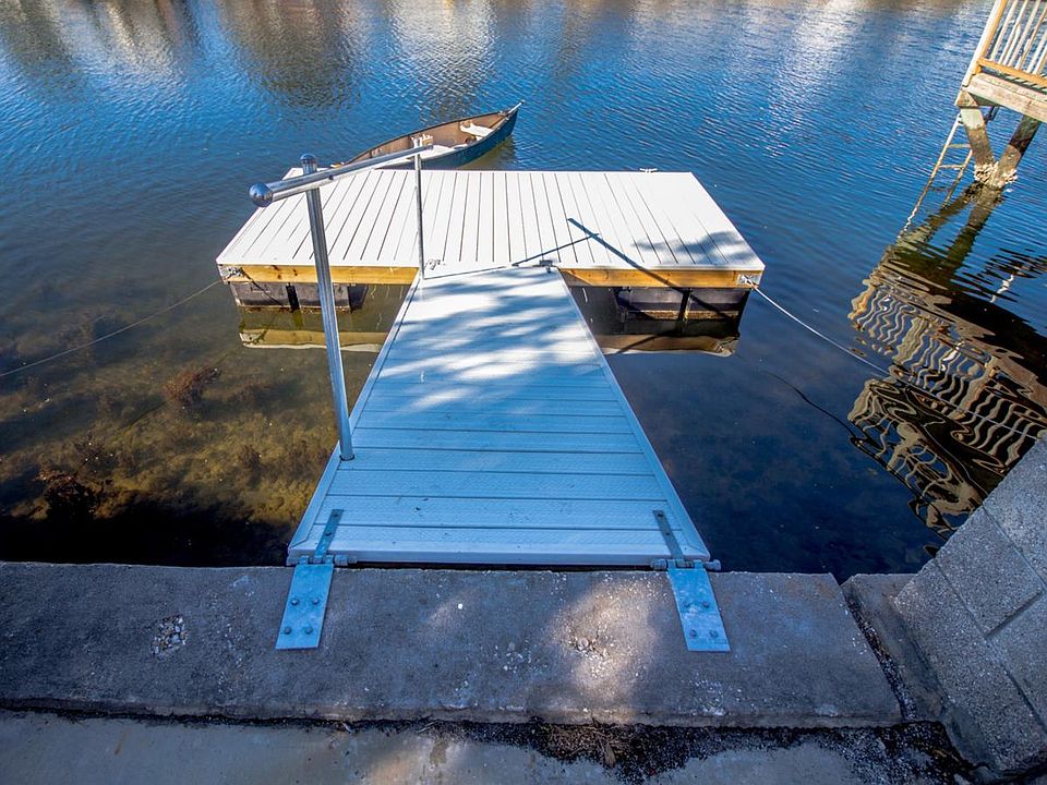 Floating Dock
