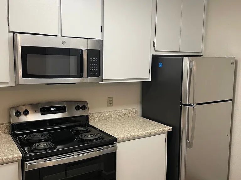 Sunflorin Village Apartments — Photo 27