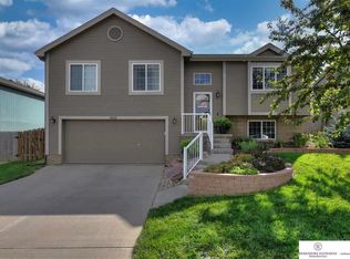 14631 Kansas Ave, Omaha, NE 68116
