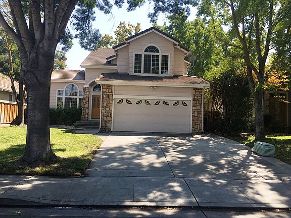 2nd image of 494 Hotchkiss St