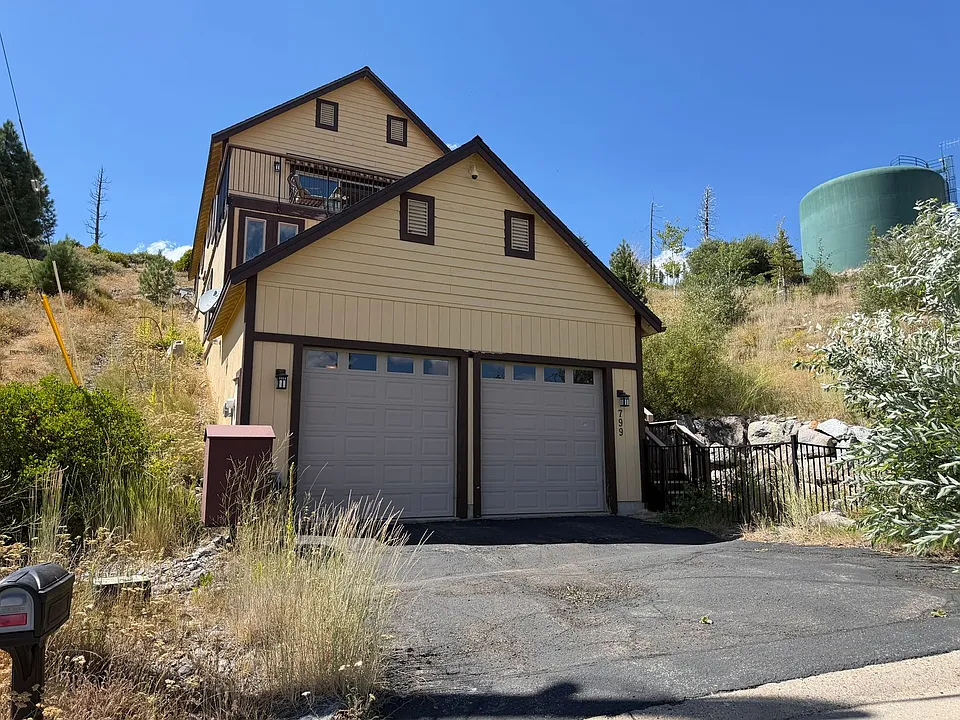 799 Lookout Point