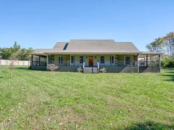 1112 Gray Eagle Dr, Crossville, TN 38572