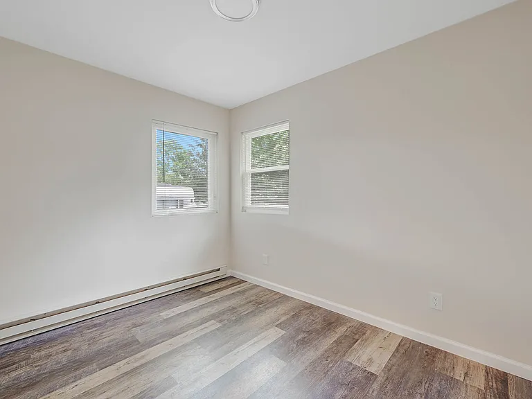 79 15th St #1 — Photo 5