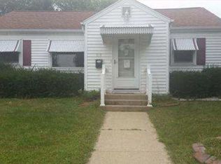 210 Cedar St, Morrison, IL 61270