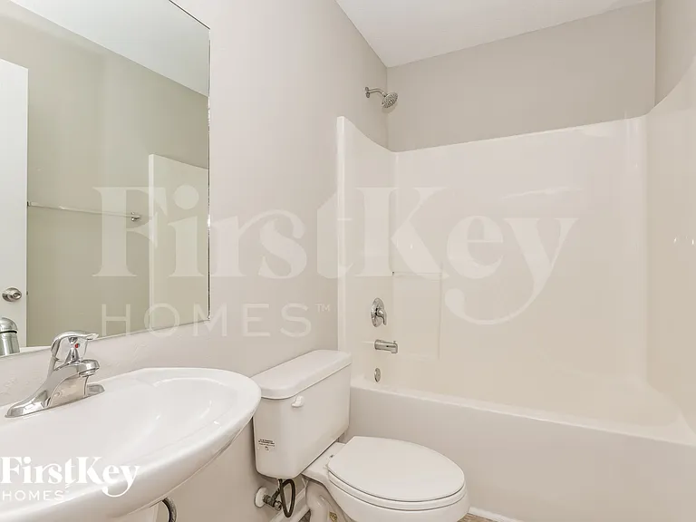 869 Maricopa Dr — Photo 14