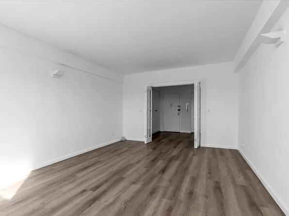 107-40 Queens Boulevard image 15 of 20