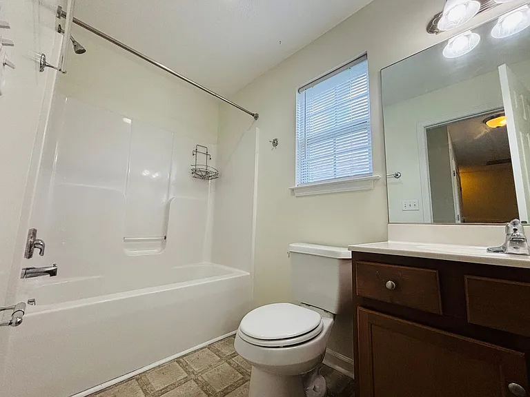 1719 Aden Ln — Photo 12