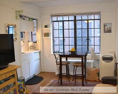 Rented by Steven Corcoran Real Estate | media 9