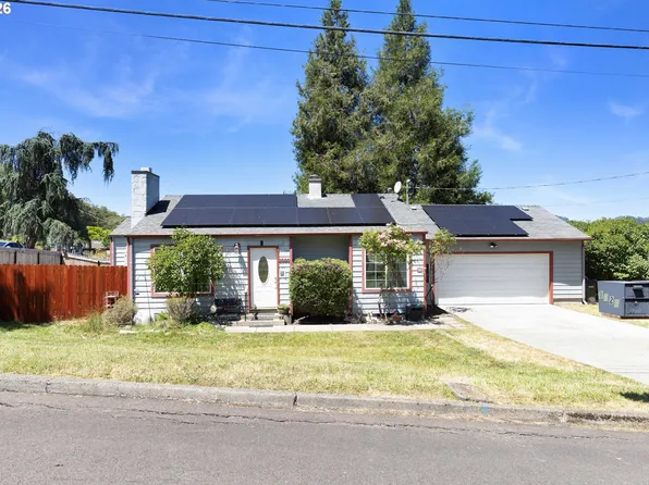 1620 NE Winter St, Roseburg, OR 97470