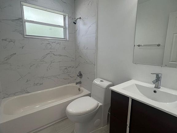3rd image of 465 NE 59th St Unit 24-465-24