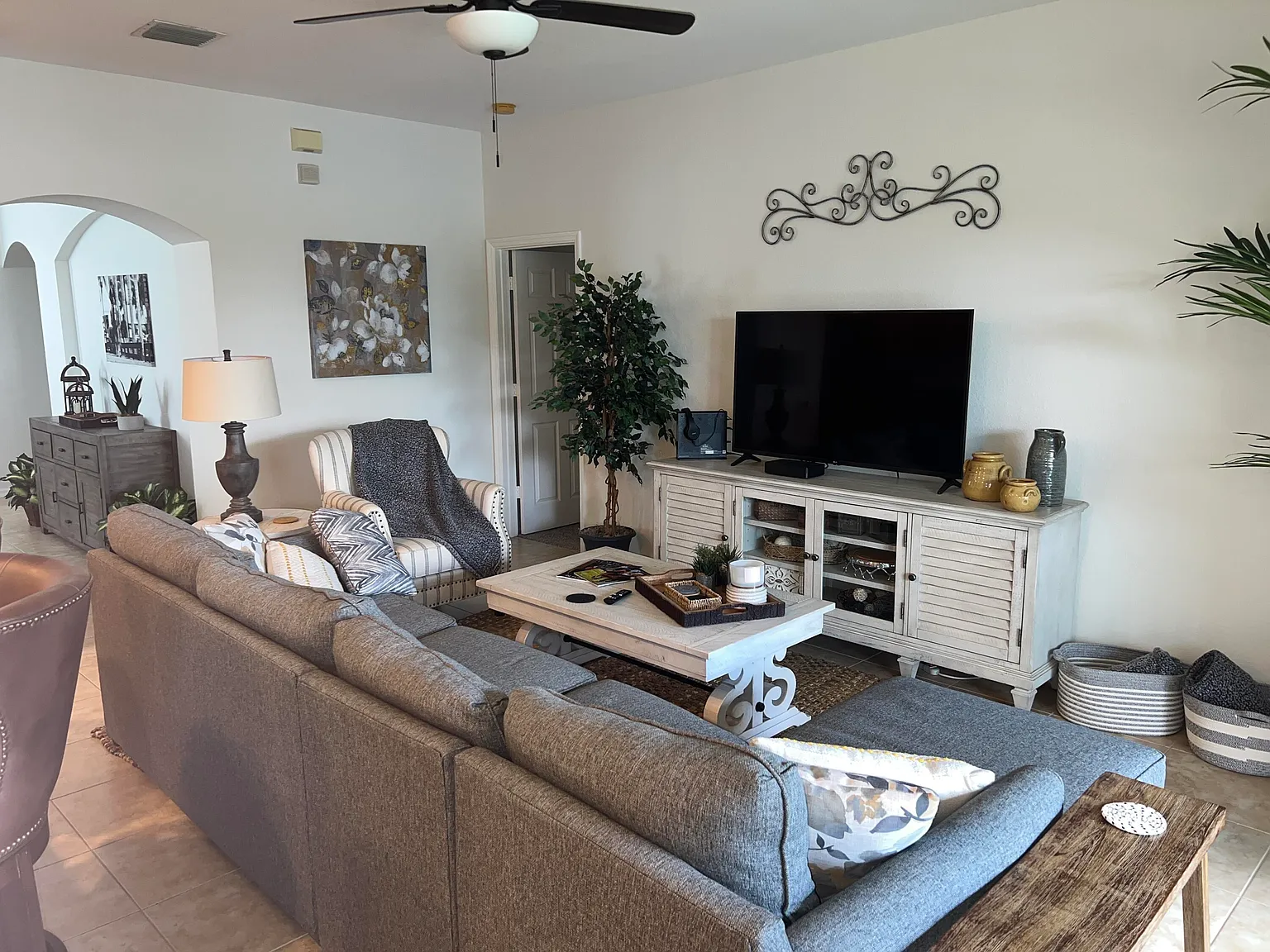 3 bed, 2.0 bath, 1587 sqft, $2,900 — Photo 4