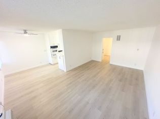 8750 Topanga Canyon Blvd APT 3, Canoga Park, CA 91304