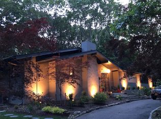 24 Crooked Oak Rd, Port Jefferson, NY 11777