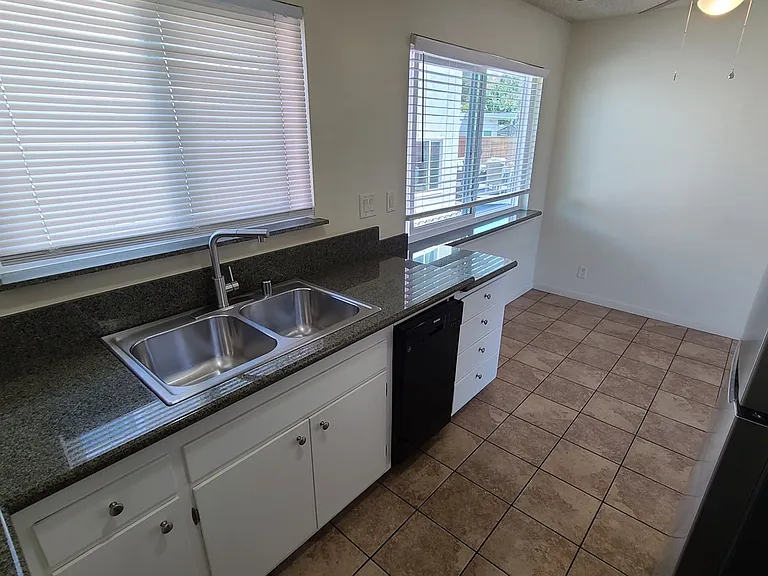 207 Avenida Santa Barbara #C — Photo 14