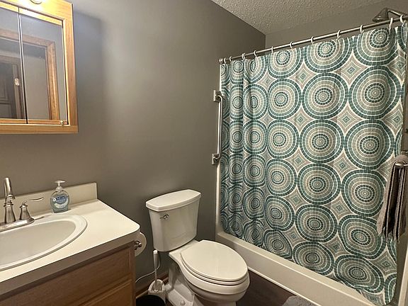 3rd image of 15815 Lakeside Dr APT 4