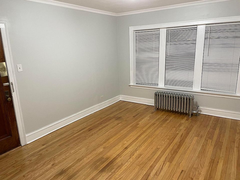 1st image of 2914 N Lockwood Ave #1