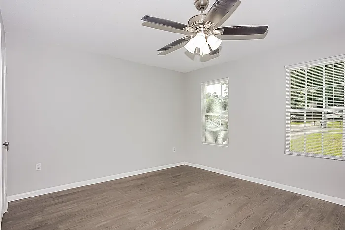 4081 Melrose Dr — Photo 8