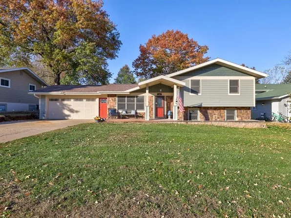 100 Independence St, Pella, IA 50219