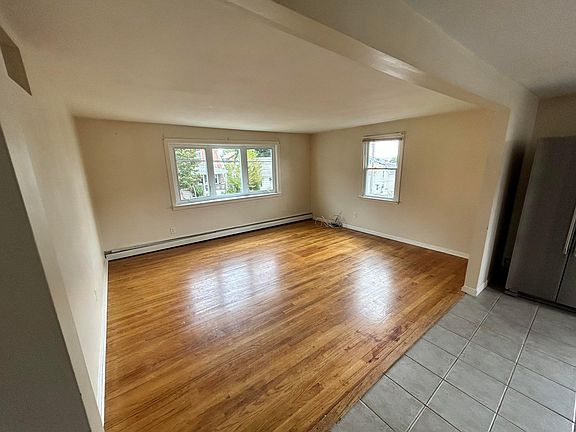 4th image of 78 Fairview Ave #2