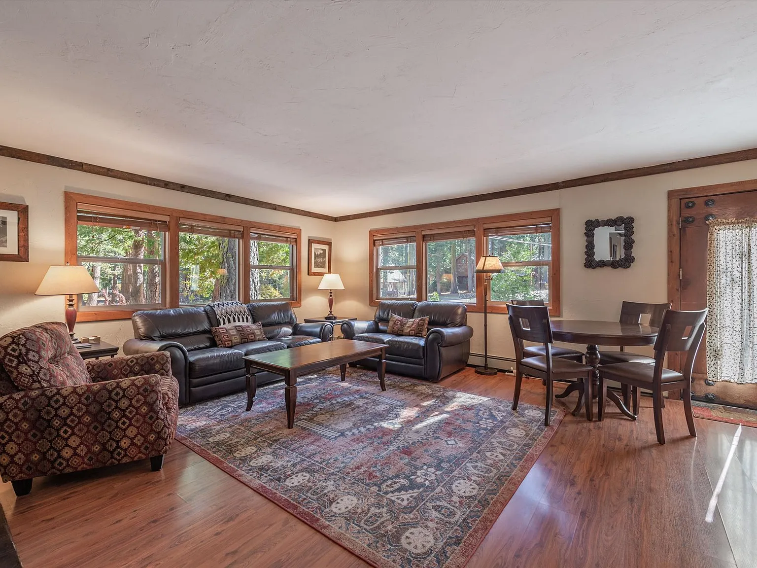 4 bed, 2129 sqft, $5,900 — Photo 2