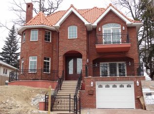 6131 211th St, Bayside, NY 11364