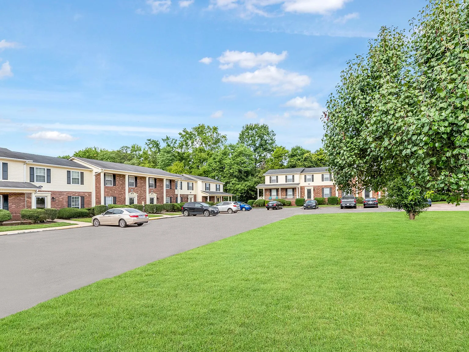 Concord View Townhomes — Photo 3