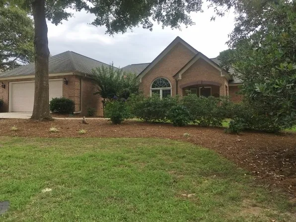 111 Raintree Dr, Warner Robins, GA 31088