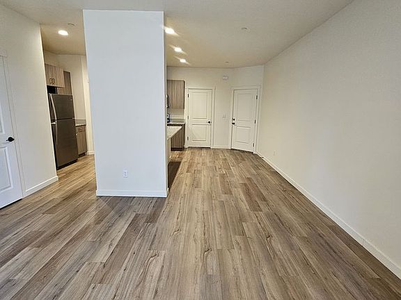 3rd image of 11 S 68th Ct #L21