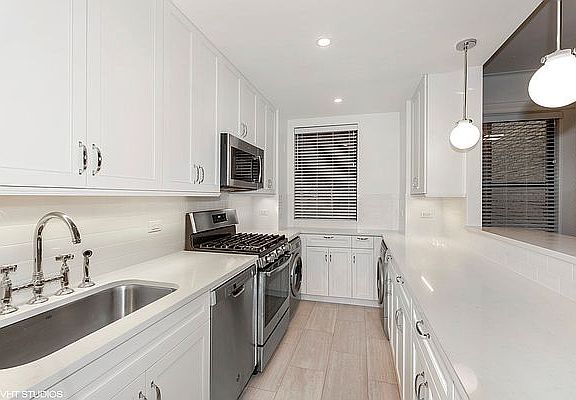 3rd image of 20 W 86th St #5B