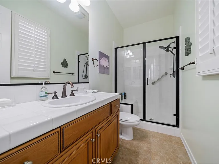 138 Royal Saint Georges Way — Photo 29