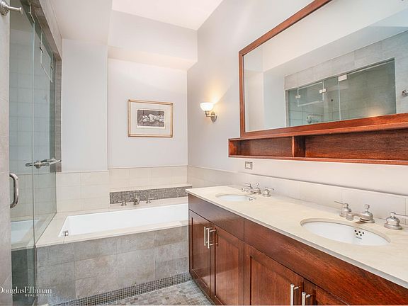 5th image of 50 E 83rd St #3/4