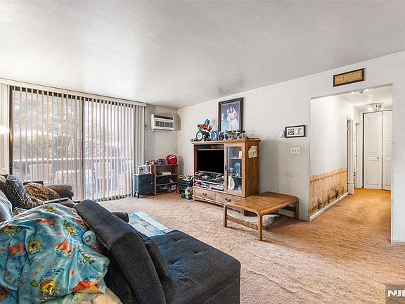 4th image of 468 Liberty St APT 101