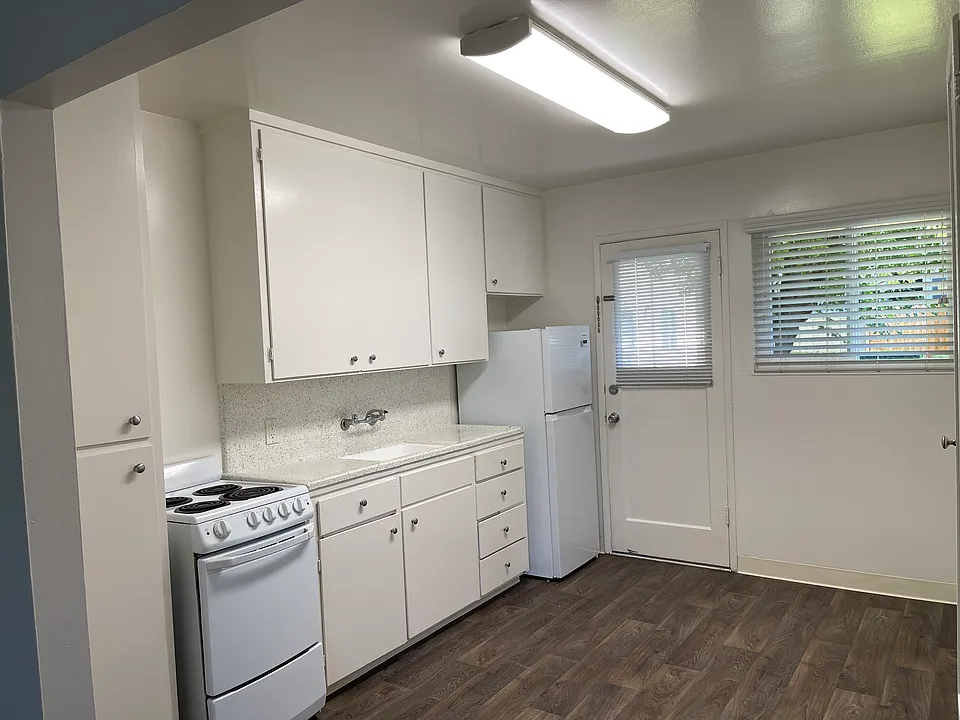 4062 Will Rogers Dr