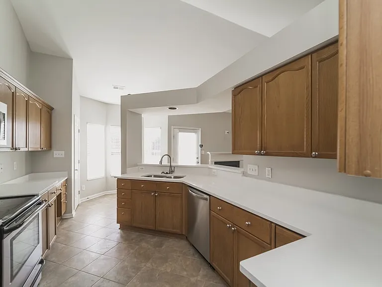 4031 Huntmeadow Dr — Photo 7
