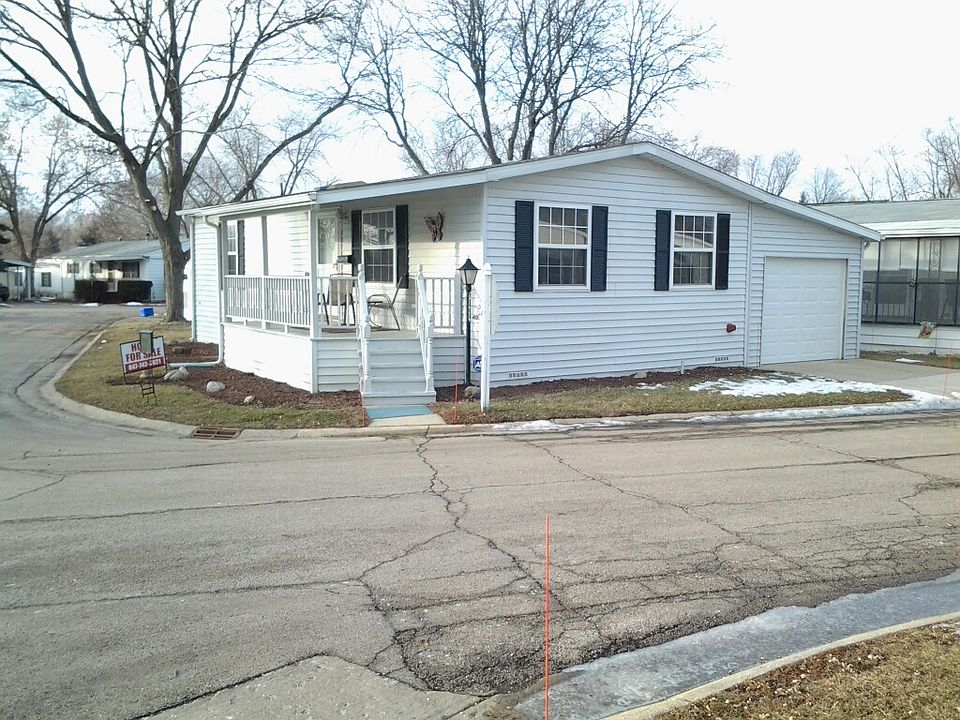 2nd image of 1130 Candlewood Rd