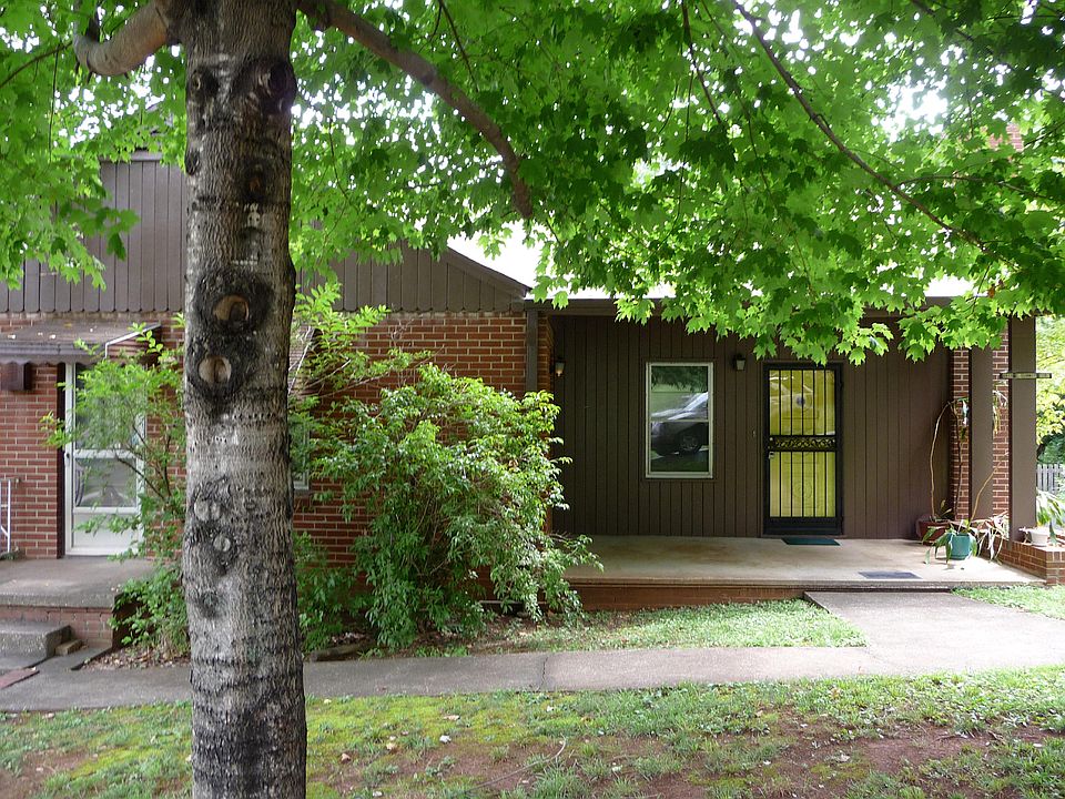 1st image of 4819 E Summit Cir