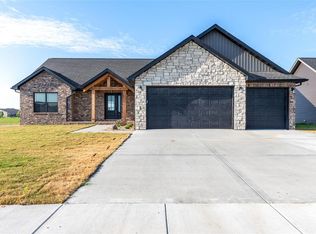 417 Rumsfeld, Troy, IL 62294