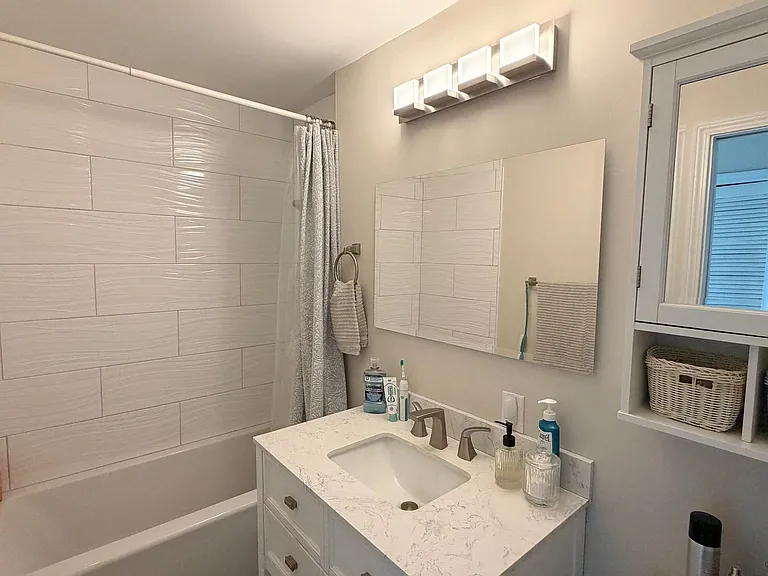 4234 Riverside Dr — Photo 24